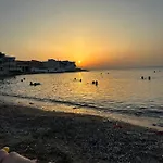 Retreat In Town * Corinth