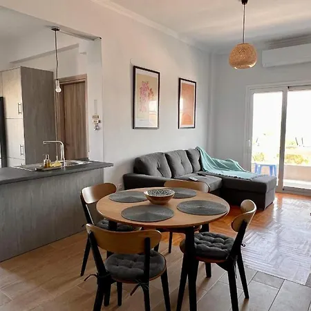Apartment Retreat In Town Korinth