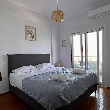 Apartment Retreat In Town