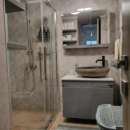 Retreat In Town * Corinth