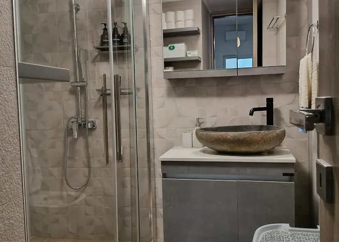 Retreat In Town * Corinth